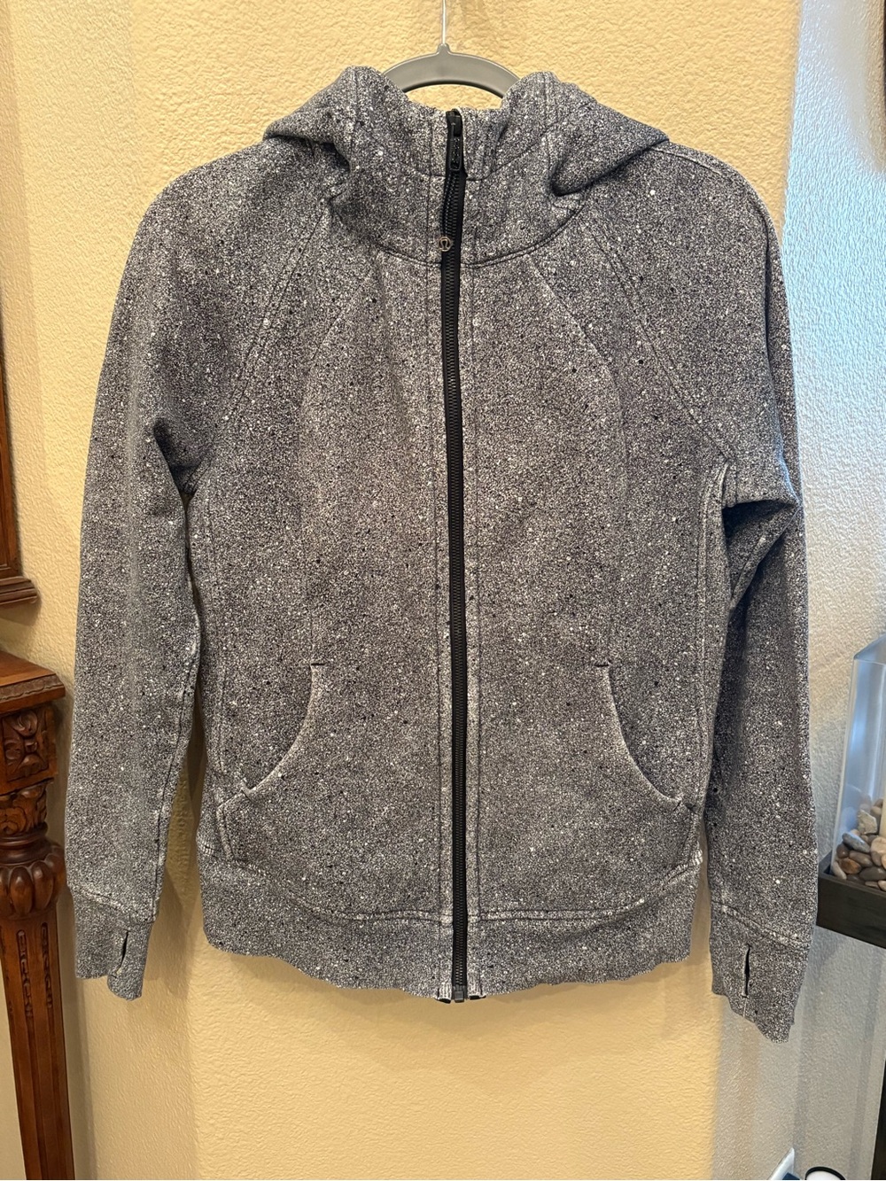 Lululemon Women Gray Scuba Zip Hoodie Athletic Jacket Size 8-Shows Some Wear